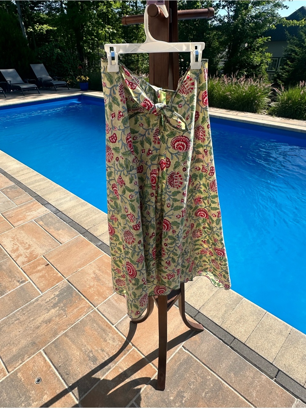 Green Floral Tie-Front Key Hole Dress/Swim Sarong Cover-Up